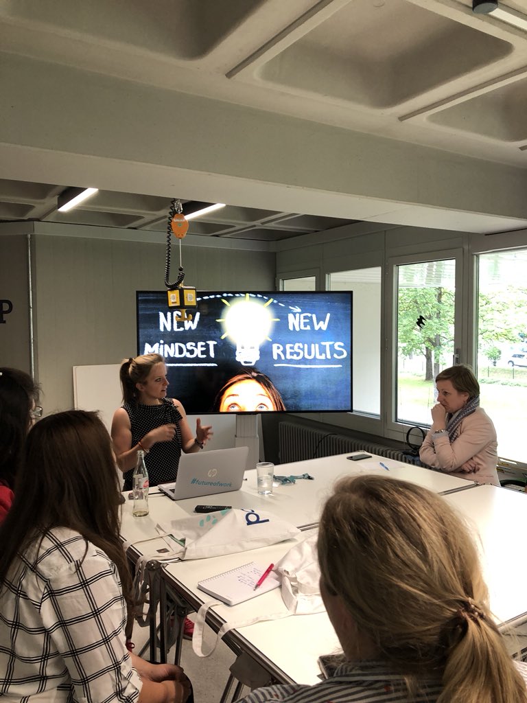 lance_BAY's tweet image. New Mindset = New results? #futureofwork #panda18 #mindsetchange #leadership