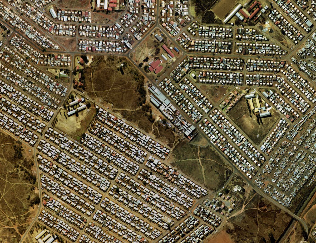 impacthub's tweet image. From a few bold students, to the world’s largest acceleration and collaboration platform for positive impact. Read the founding story of Impact Hub! #scalingimpact #impacthub
buff.ly/2tw34sA