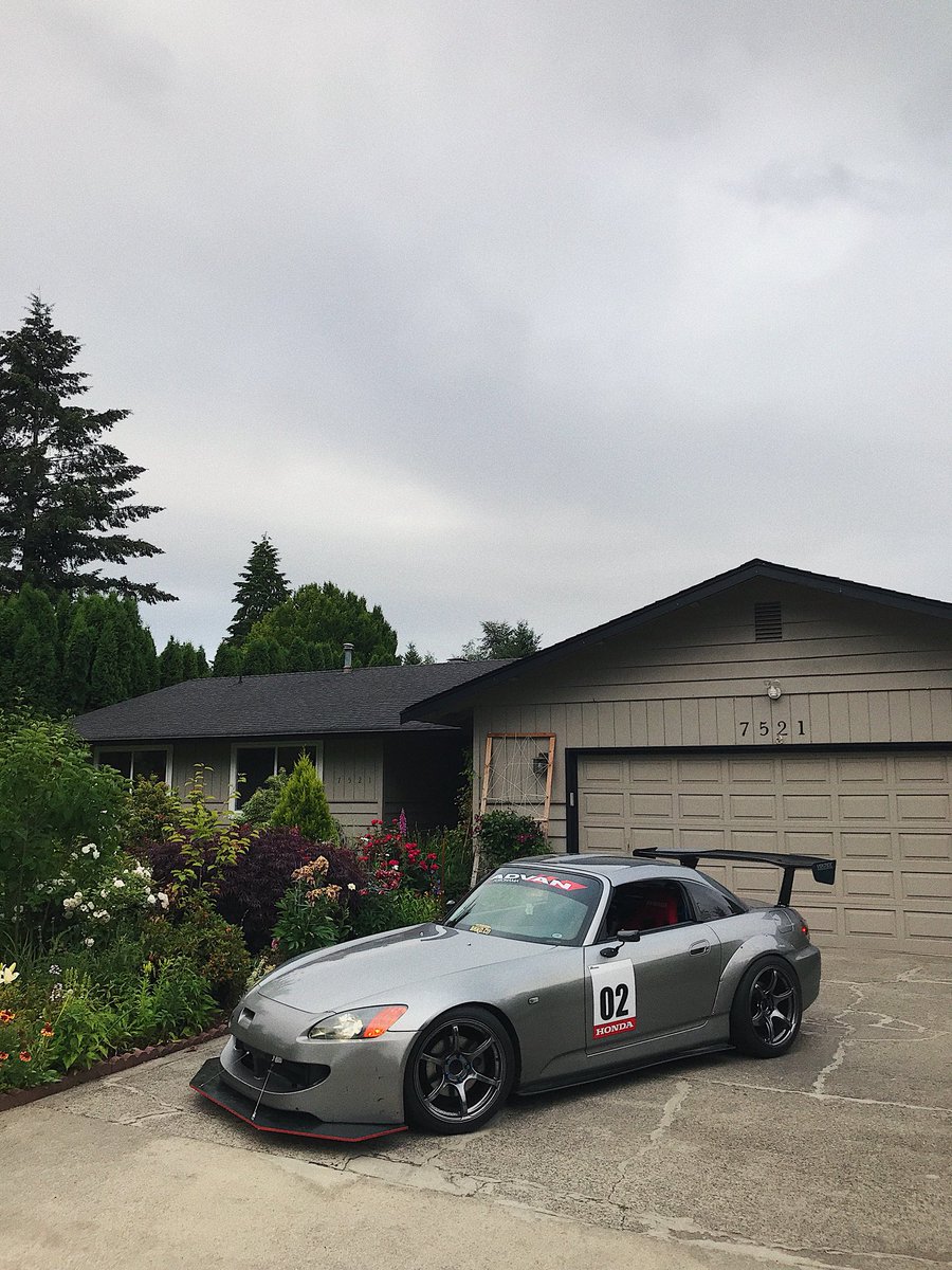 s2kyle_'s tweet photo. // @findingcherokee and i bought a house. #housemod season is here. https://t.co/08H6apgopk