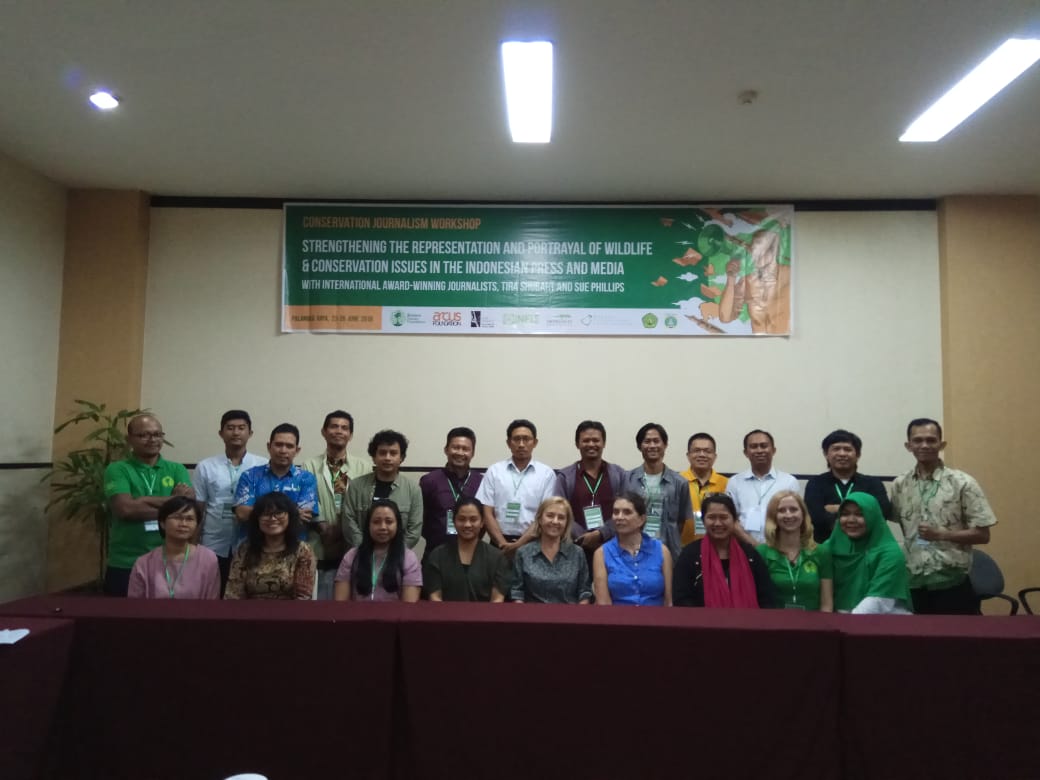 BorneoNature's tweet photo. First day of the journalism workshop complete! More discussion, learning and collaboration to follow tomorrow #BNFworkshop @ArcusGreatApes https://t.co/FzUBHQwsWp