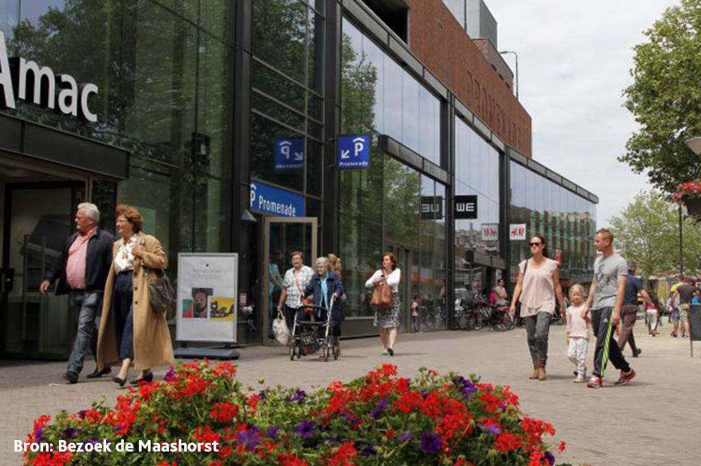 Sunday is for SHOPPING 👛..! Scoor je mooiste zomeroutfits 👗👙🛍👒👠💄 op zondag 24 juni in ons altijd gezellige centrum. Of shop je nieuwe meubels op de #meubelboulevard. Met de zomer voor de deur profiteer je van de allereerste uitverkoopjes 💰💰💰 bit.ly/koopzondaguden