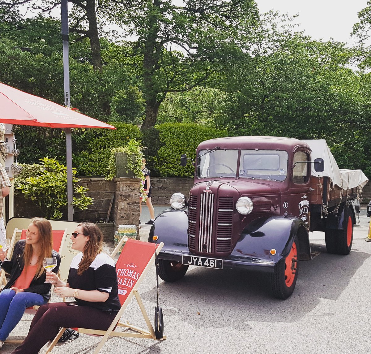 Thomas Dakin Gin tweet media