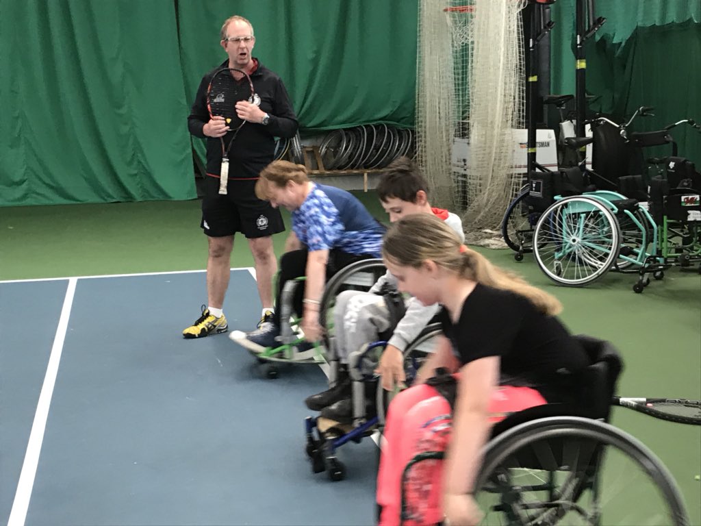 BywnIachCymru's tweet image. Gemau Ysgolion / School Games #2018SG #wheelchairtennis #funsession with @tigerseyetennis @dsw_news @tenniswales @TennisFndation