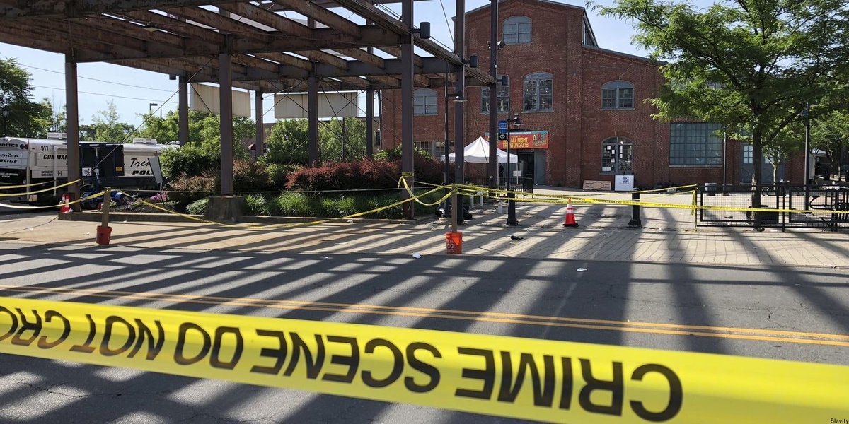 Prayers up for #NewJersey. There was a mass shooting at an arts festival this weekend. You hardly heard about it because most victims were black. bit.ly/2llxidT