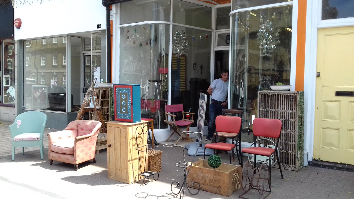 ShowtimeRetro's tweet image. Pop by for a #retro rummage! Open. Opp. Sea Bathing Hospital, Canterbury Road #Westbrook #Margate #Cliftonville #Thanet #Kent #vintage #Industrial #antiques #curiosities