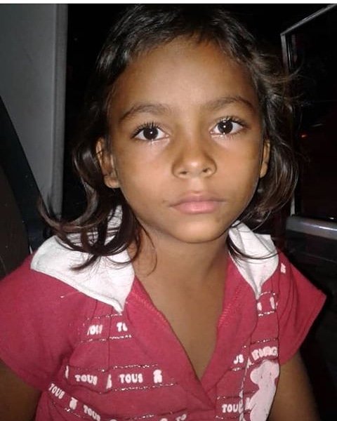 #Respost <a href="/darwingonzalezp/">Darwin González</a> 
Ella es Xitmary Reinar Coronel,fue encontrada por #PoliBaruta cerca del Centro Polo en #ColinasdeBelloMonte .Actualmente de encuentra en  resguardo en la Sede de la Policía,por favor difundan para se sus padres la localicen . N°de Policía :0212 9038511