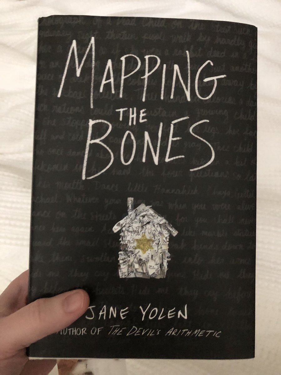 rcdavis0930's tweet photo. Just finished Mapping the Bones. It was so hard to put down. Read only when you have long stretches of time. #janeyolen #mappingthebones https://t.co/d2CHvKotrD