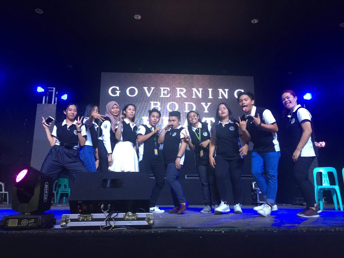 TweetyTweets_'s tweet photo. I live for pictures like these 😍 ndmu shs-ssg sy 2018-2019 💚 #OneSeniorHigh 
06.20.18 &amp; 06.22.18 https://t.co/CKKZovRmwN