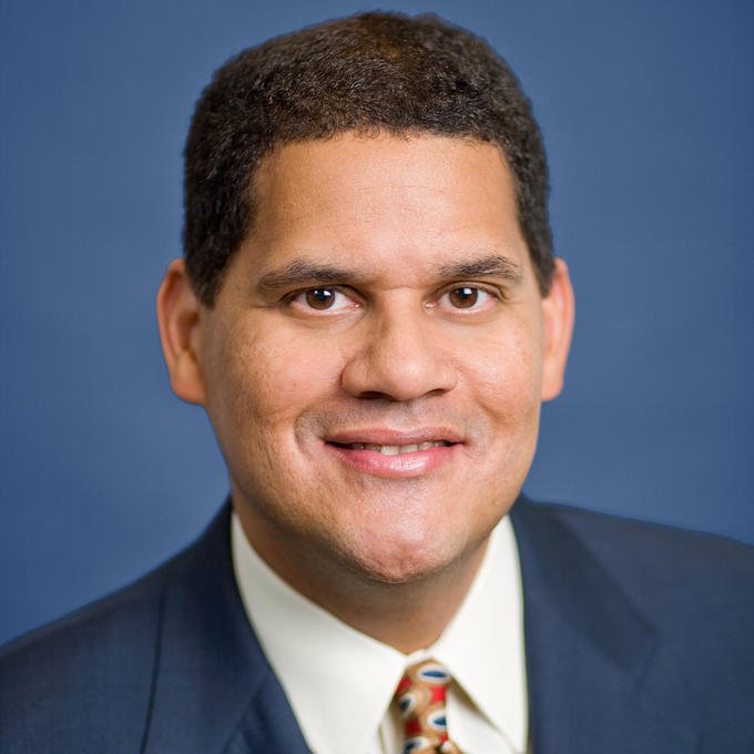 budget side Uoverensstemmelse The Meme Jester on Twitter: "Beloved CEO of Nintendo America Reggie  Fils-Aime peacefully passed by a park near his residence in Seattle,  Washington on June 23, 2018. https://t.co/CAVCEMU8h4" / Twitter