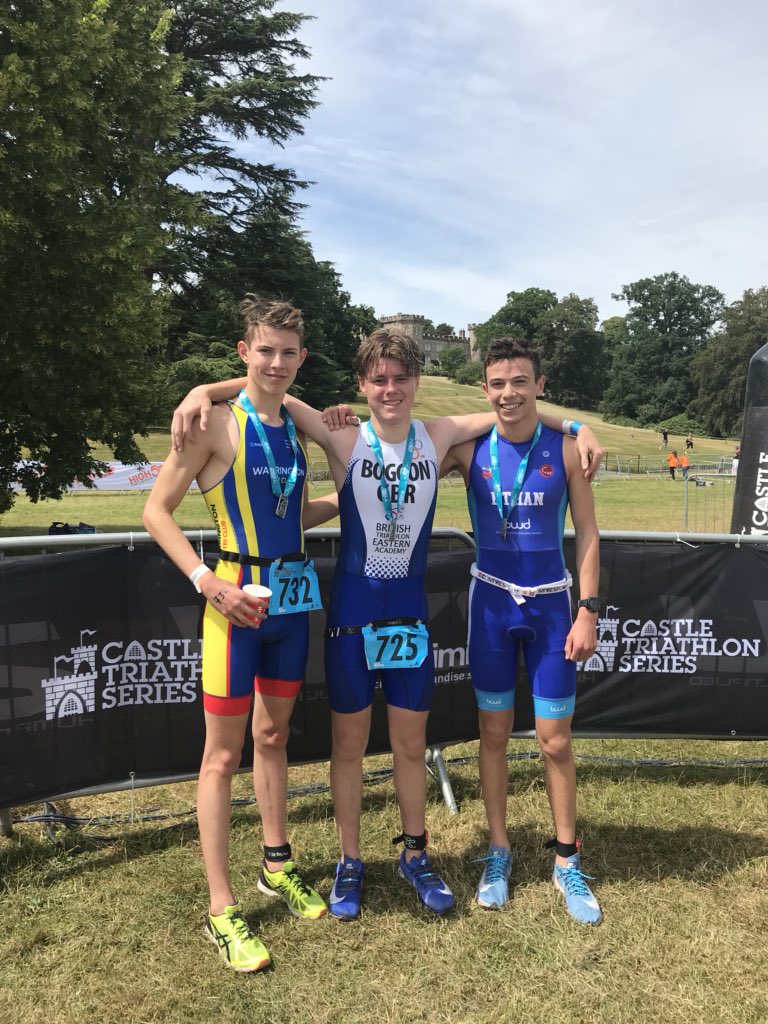 CastleRaces's tweet photo. The Top Three boys from the #TENW Youth race :
🥇Kai Boggon
🥈George Hill
🥉Ethan Bennet
#CholmondeleyCastleTriathlon https://t.co/oKCTdO3jxM