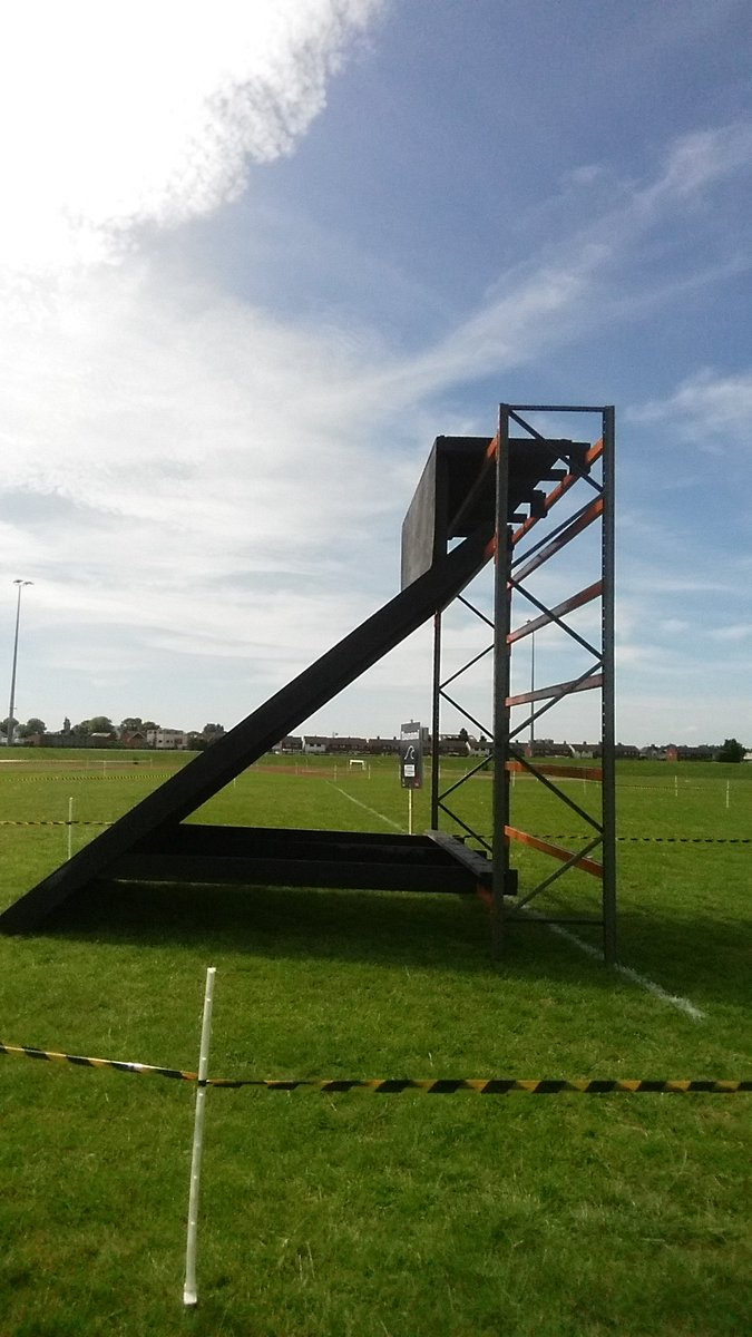 Craig1831's tweet image. Tomorrow is the BIG DAY!
It is due to be hot and having been up close to the obstacles it will be hard work! Should be fun though! Not too late to sponsor us and help the amazing @firefighters999 #Charity #999family @parkrunUK @haloleisure @FurlongFury #Firekit #FurlongFury2018