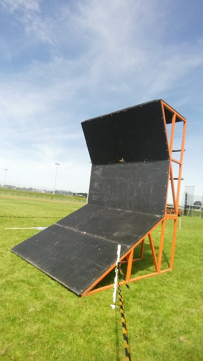 Craig1831's tweet image. Tomorrow is the BIG DAY!
It is due to be hot and having been up close to the obstacles it will be hard work! Should be fun though! Not too late to sponsor us and help the amazing @firefighters999 #Charity #999family @parkrunUK @haloleisure @FurlongFury #Firekit #FurlongFury2018