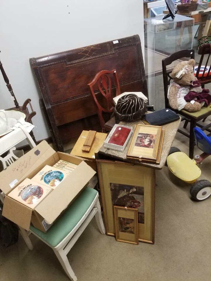 ReHomeStore's tweet photo. So many TREASURES in Grandma’s Attic!  #vintage #antiques #collectibles #upscaleresale #mariettaga https://t.co/zM0s03q4RC