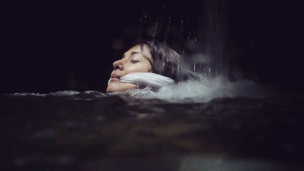 JenWingetTeam's tweet photo. How Aesthetically Stunning is this shot!! 😍 😍
@jenwinget #Bepannaah @aniruddha_r https://t.co/fSmaQWqNny