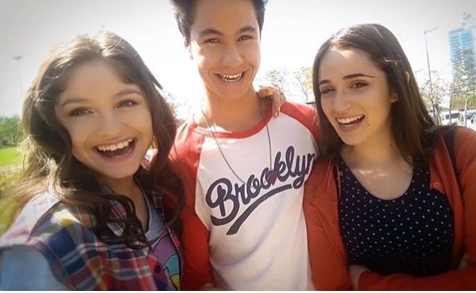 SOULUNAESOL's tweet photo. Hoje tem mais um encontrinho com a dupla maravilha ❤️ Miguel e Sara eu amo vocês 🙈💞 https://t.co/M0k60FzWqU