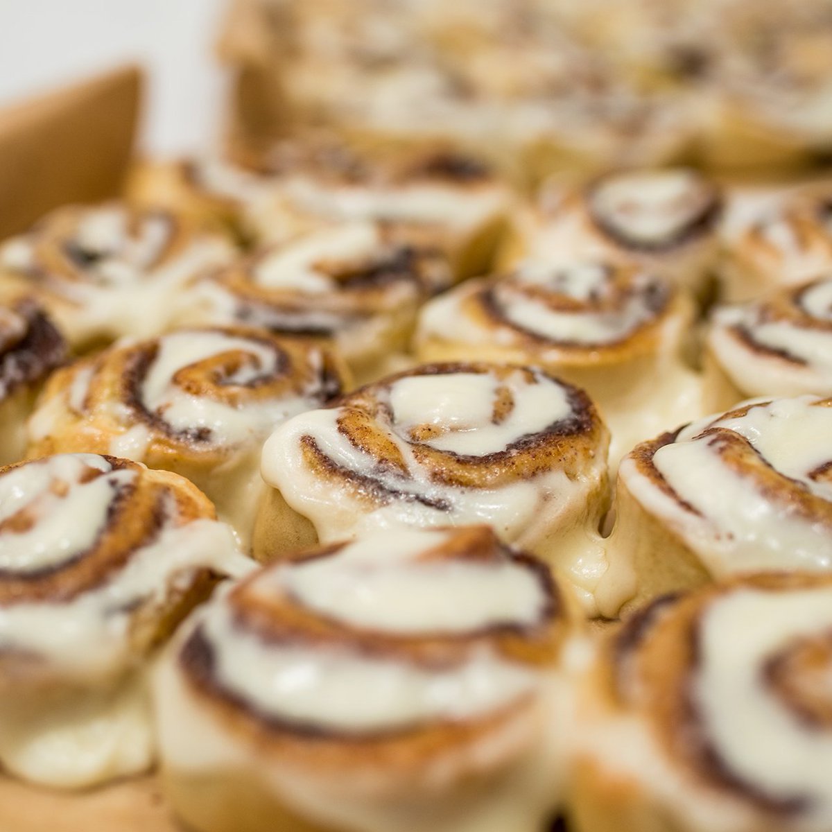 Cinnabon's tweet photo. Would you share? https://t.co/l4cXmwyY5k