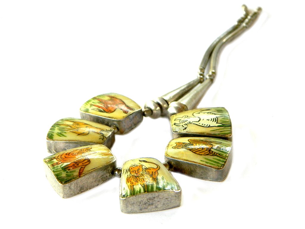 JewelryQuest's tweet photo. Africa Animal Safari Necklace Sterling Silver Mother Of Pearl Antique Handpainted  https://t.co/pYxLiIHRVk #vintagelove #jewelrylovers #jewelryonetsy #gotvintage #giftforher #SterlingSilver #animallover #boebot #ShopEtsy #sterlingjewelry #silverforher #antiquejewelry https://t.co/Us8RWIGBjU