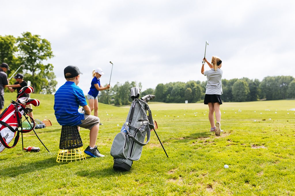 maplehillgolf's tweet photo. This week marked the first or three #juniorgolf programs at @maplehillgolf in #Grandville. Thank you to the hundreds of junior golfers and their parents who joined us! #juniorprograms #westmichigan #growthegame #westmichigan #grandrapids #grkids #fore Photos @bakergirl.co https://t.co/qTwBLoupRU