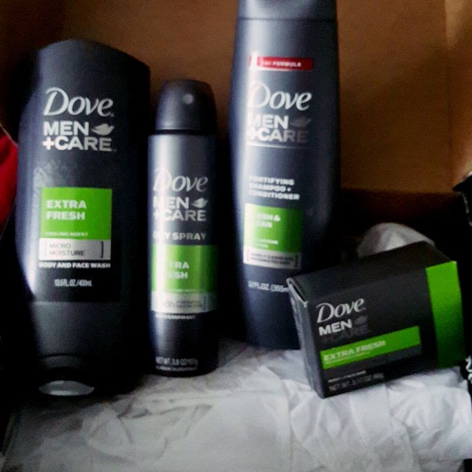 love getting free stuff in my influester BOX! This time it was some Dove men care!