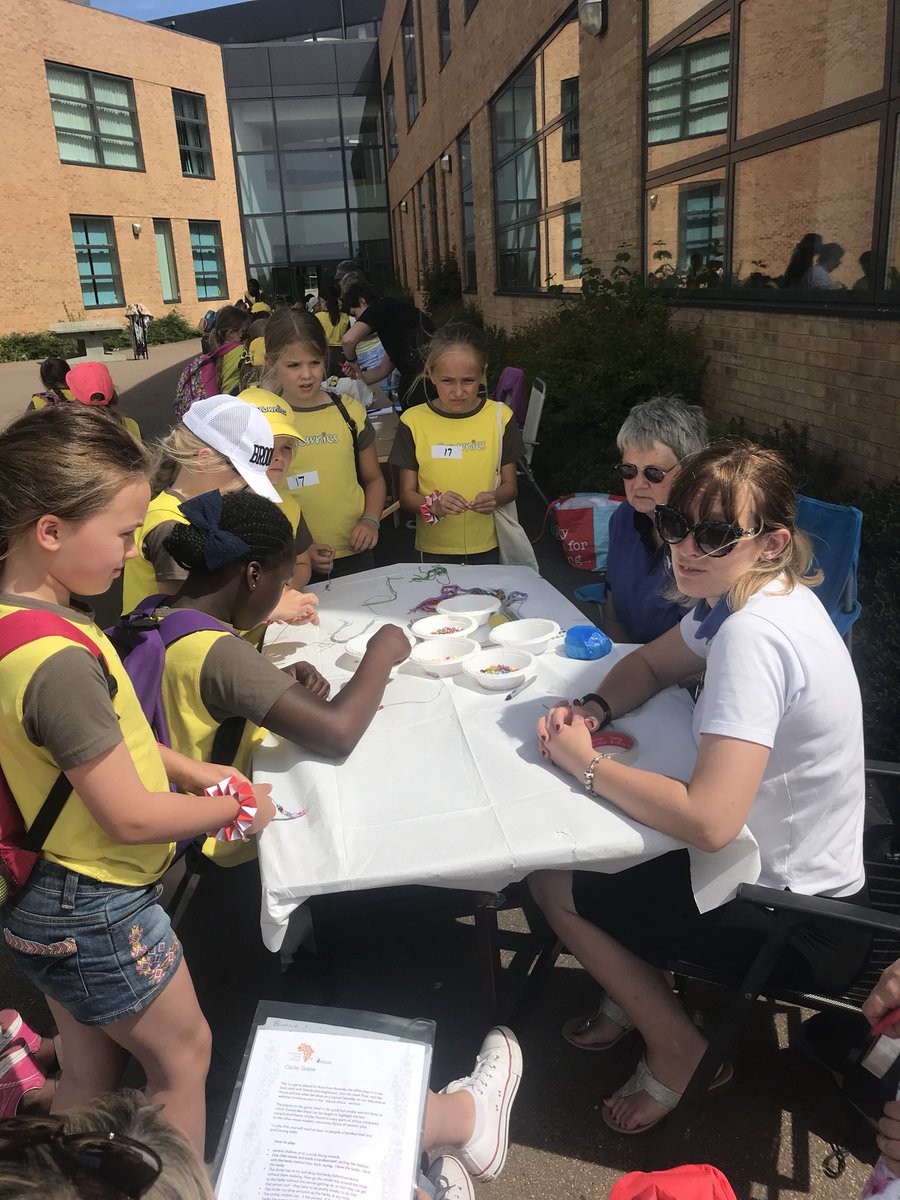 ThamesDivGG's tweet photo. 140 Brownies at Revels this afternoon - going around the commonwealth! @Girlguiding @guidingkentwest https://t.co/Rv3ExI6brM