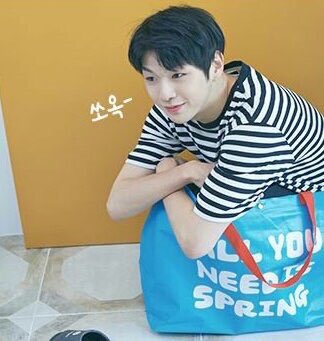DANtheSamoyed's tweet photo. 🐶🍑
#WANNAONE #KANGDANIEL
#워너원 #강다니엘
#DantheSamoyed https://t.co/BOo9pDwll9