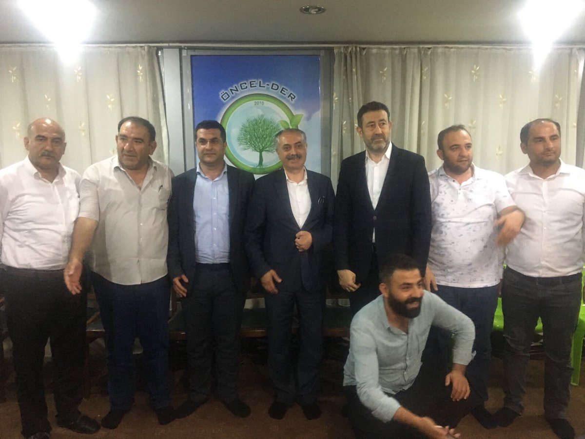 DbpHdp's tweet photo. Millet Vekili Adaylarımız Nimetullah Erdoğmuş ve Şerif Bendaş Katılımlarıyla Öncel-der Derneği Ziyareti Yaptık Öncel Ailesine Teşekkür Ederiz. #1oyDemirtasa1oyHDPye #SenleDeğișir #yedi24hdp https://t.co/AO48Du5QVK