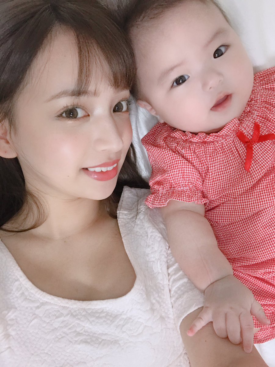 平尾 優美花 ゆみちぃ Na Twitteru 娘ちゃん産まれて半年おめでとう いつも幸せと笑顔をくれてありがとう わたしにも 母親半年おめでとう 毎日おつかれさまって言ってくれた友達いて嬉しかったなぁ 平尾 優美花 ゆみちぃ Na Twitteru 娘ちゃん産まれて半年おめでとう いつも幸せと笑顔をくれてありがとう わたしにも 母親半年おめでとう 毎日おつかれさまって言ってくれた友達いて嬉しかったなぁ