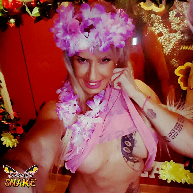 Como va la tarde??  yo con un calor que TETORRAS #Boobs #Hot #Sexy #EroticModel #Show #Stripper https://t<a href="/tag/sexy"class="tags"><span>#sexy</span></a><a href="/tag/show"class="tags"><span>#show</span></a><a href="/tag/hot"class="tags"><span>#hot</span></a><a href="/tag/boobs"class="tags"><span>#boobs</span></a><a href="/tag/stripper"class="tags"><span>#stripper</span></a><a href="/tag/eroticmode"class="tags"><span>#eroticmode</span></a>