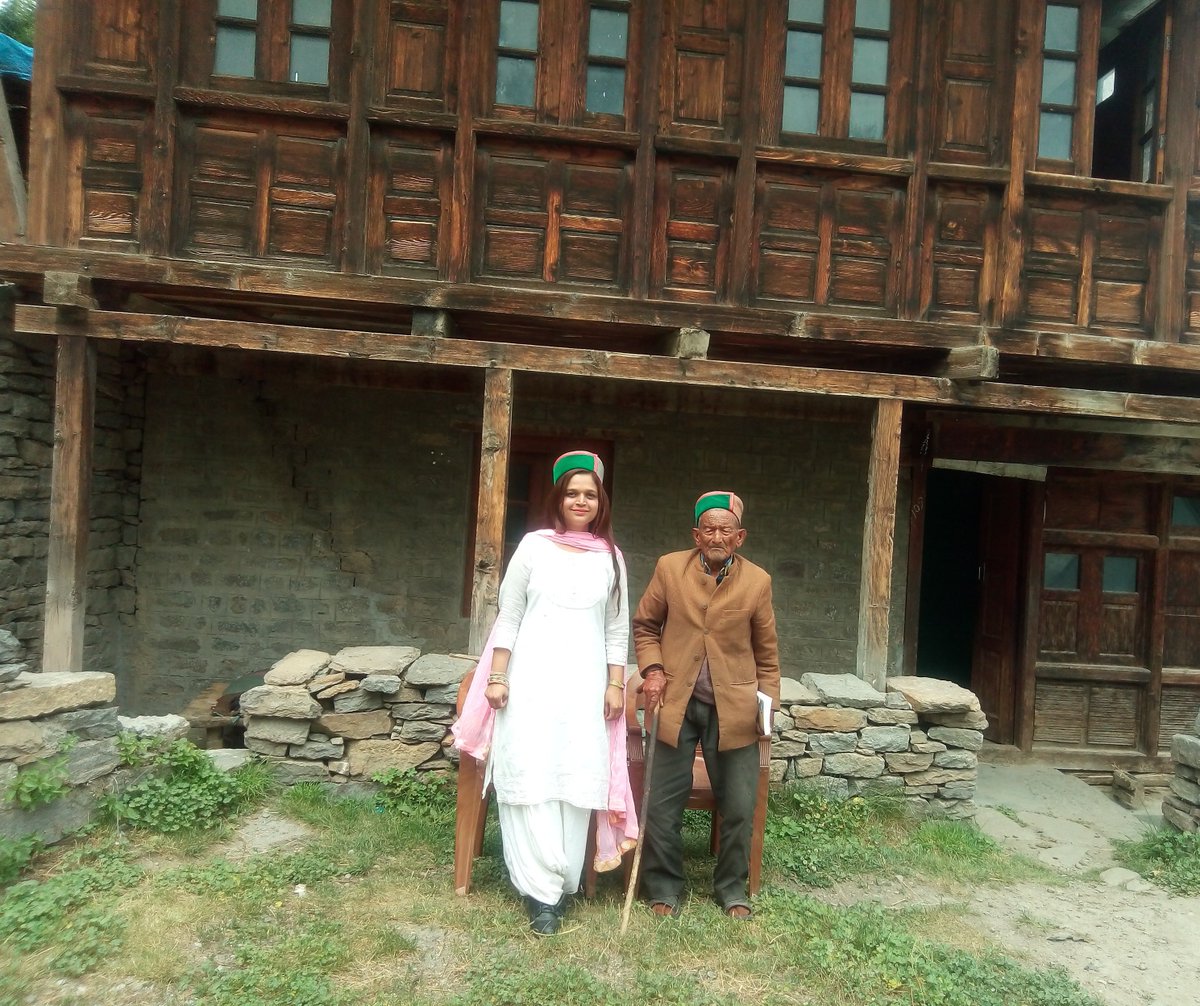 ash4intelways's tweet photo. #shyamsarannegi 1st voter of India narrated impact of #congressera post #Gandhijiassasination his journey frm childhood to forest guard job his postings in #kinnaur as schoolteacher & changing time with time....#fit #visionary pride of #himachal #India #logothan https://t.co/tJMQXH3i8H