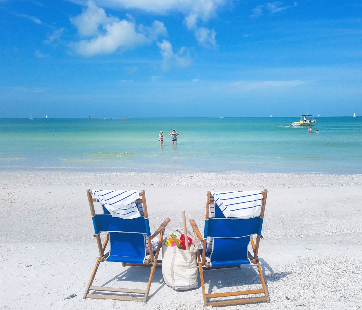VISITFLORIDA's tweet image. Ready for fun in the sun? Head to Marco Beach Ocean Resort. Learn more: Paradise. marcoresort.com #LoveFL