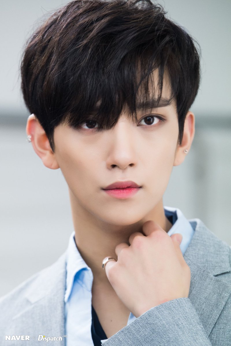 effryega's tweet image. 180503 #세븐틴 #조슈아 #홍지수 @ 포스터 촬영 2018 SEVENTEEN CONCERT [IDEAL CUT'IN SEOUL] @pledis_17 @pledis_17jp @pledisnews @pledis17_STAFF #SEVENTEEN #JOSHUA