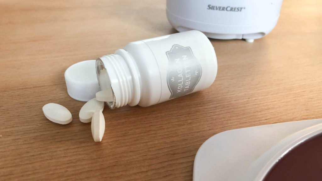 doctoranne_'s tweet image. A red wine facial? What do you think of homemade skincare? DIY Face Mask Maker – LLL Vlogs 51 buff.ly/2lsuPOY #diyfacemask #homemadebeauty #facemaskmaker