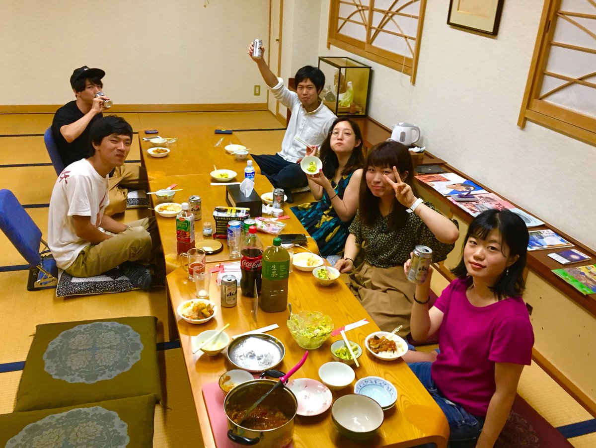 maashii_taiyo's tweet photo. 【チーム水彩合宿】大山のゴロゴロ野菜カレー最高に美味しかった。大山かぼちゃの剣山サラダも美味！やっぱりみんなでご飯を食べるのは美味しいし、楽しい！！
#チーム水彩 https://t.co/8SRIqFkzPo
