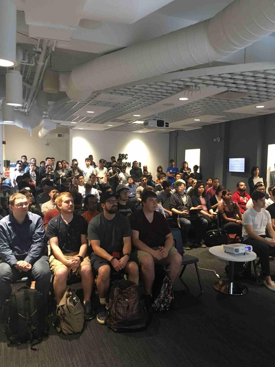 IcubeUTM's tweet image. Packed house at #ONRamp with 100+ innovators as @IcubeUTM and @AngelHack partner to create #SeamlessTechnology. The journey begins here!