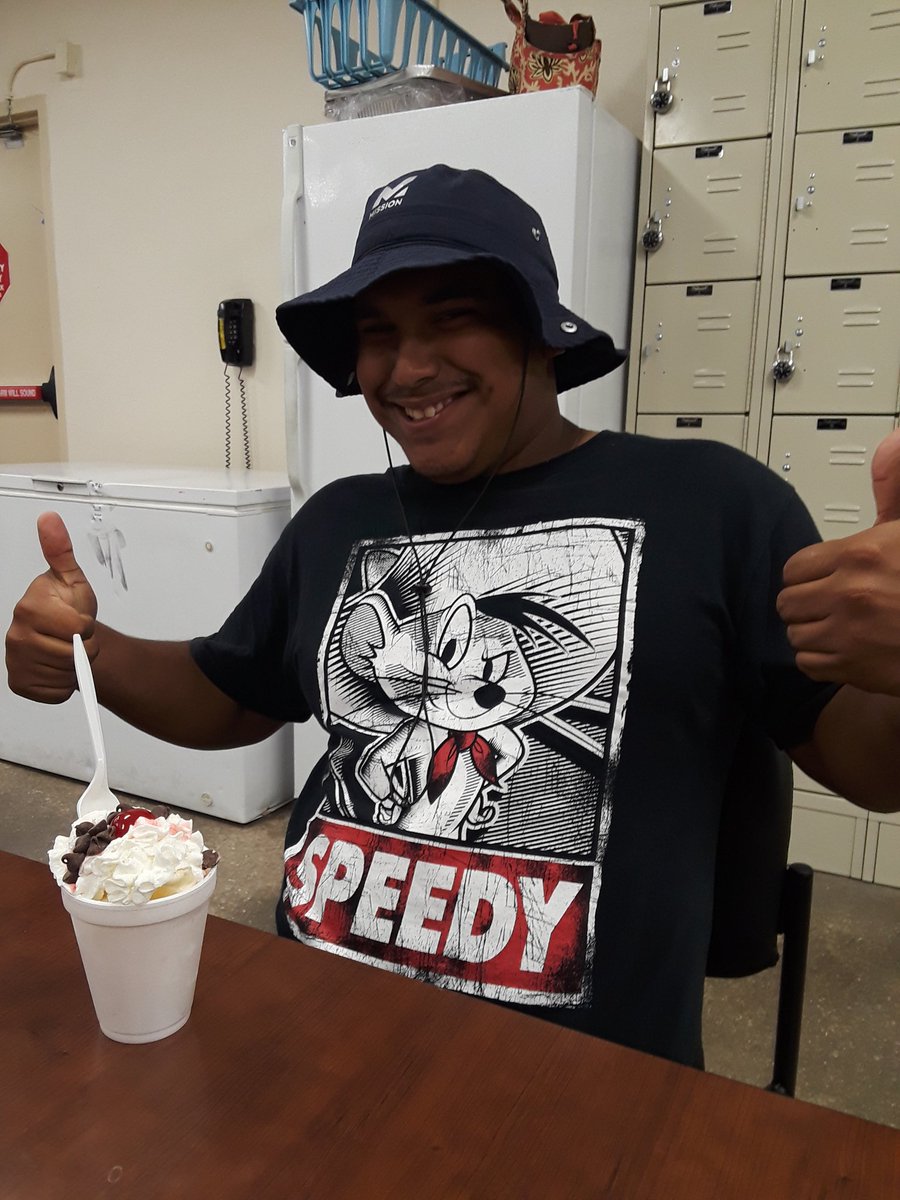 Kat Orange tweet media