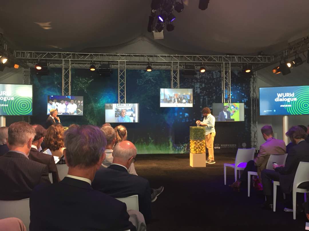 akuecklu's tweet photo. @AgriAccra @NLinGhana Discussion on 'Access to Healthy Food in Metropolitan cities' at Wageningen University. #WURld https://t.co/0O6gIqE1Bu