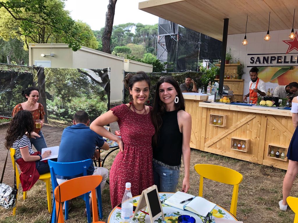 Ieri la nostra <a href="/CeciliaGaudenzi/">CeciliaGaudenzi</a> ha intervistato <a href="/marghivic/">Margherita Vicario</a> , in concerto al #BarMeraviglia...stay tuned per l'intervista completa! <a href="/VillaAdaFest/">Villa Ada Festival</a> #sanpellegrino #snapitaly