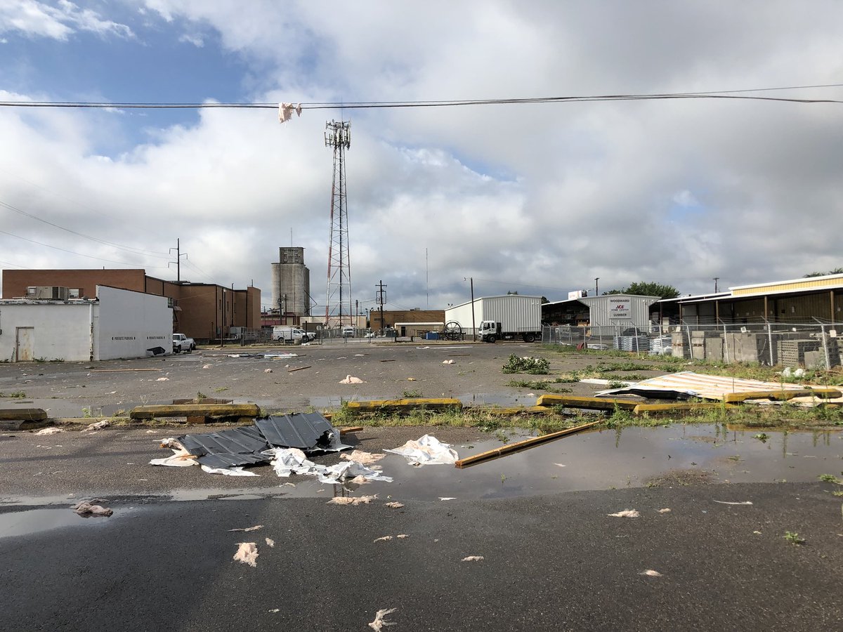 sooner_guy1012's tweet image. Storm damage @ Woodward, OK. 6/23/18. @KOCOdamonlane @KOCOMichael @koconews @KOCOjonathan @KOCOEric @KOCOShelby @NWSNorman #okwx