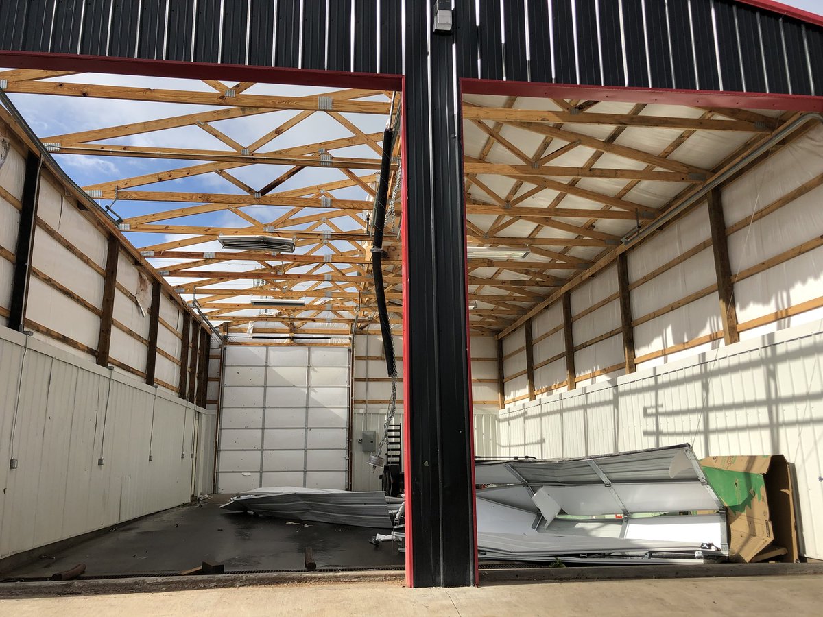 sooner_guy1012's tweet image. Storm damage @ Woodward, OK. 6/23/18. @KOCOdamonlane @KOCOMichael @koconews @KOCOjonathan @KOCOEric @KOCOShelby @NWSNorman #okwx
