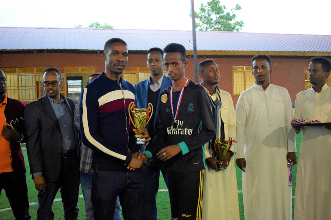 Abdifitah Sirad crowned as the Futsal Juniors Cup MVP 2018. <a href="/CAF_Media/">CAF Media</a>
@ymcducaale @Ramhadji <a href="/FutsalSupaLiigi/">Futsal Super League 🇺🇬</a> <a href="/kawowosports/">Kawowo Sports</a> #FOOTBALL_OFF_THE_STREETS
#I_LIVE_FOR_FUTSAL