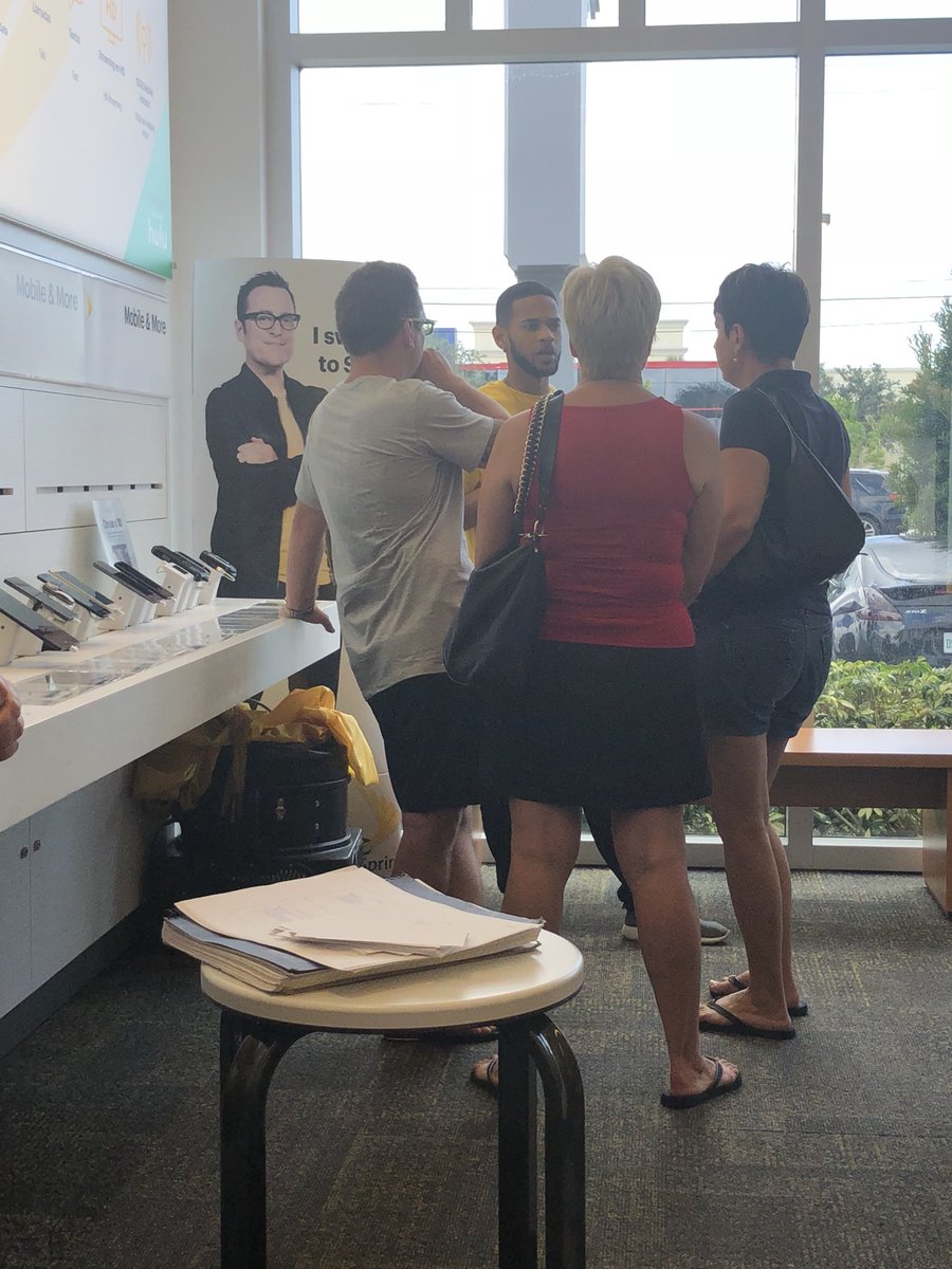 scastillo366's tweet photo. Jace growing the customers business by adding additional lines to to their account here at Store 5102. #Sprint10X #Sprint4FL
@Sprint4FL #DrivingForceFL https://t.co/GWYKskDJQC