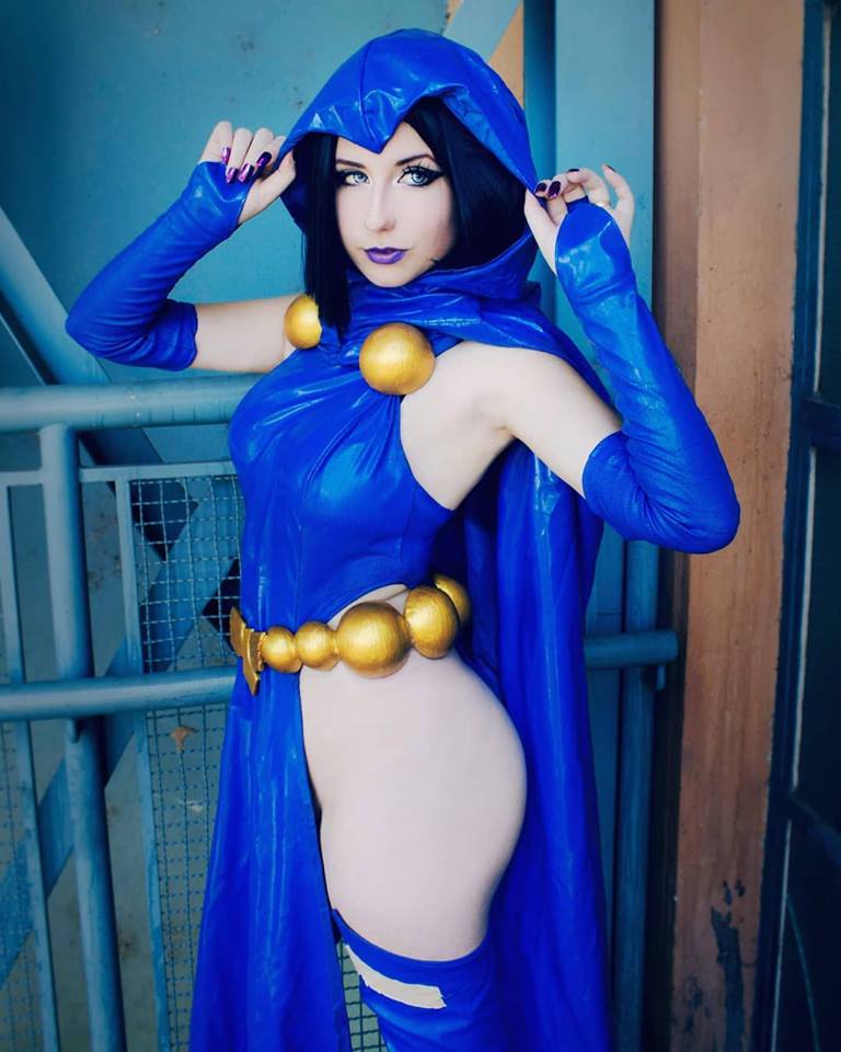 :-) #Cosplay  #teentitans #Raven by the gorgeous <a href="/GiuHellsing/">Giu Hellsing</a> 
📸 by luamoralesph