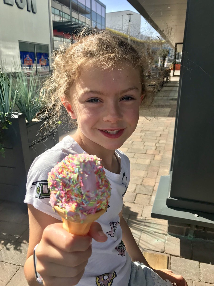 roblkirk's tweet photo. Best way to keep cool #treattime @JoesIceCream #Llanelli #rubyandpoppy https://t.co/SAY86Hzvql