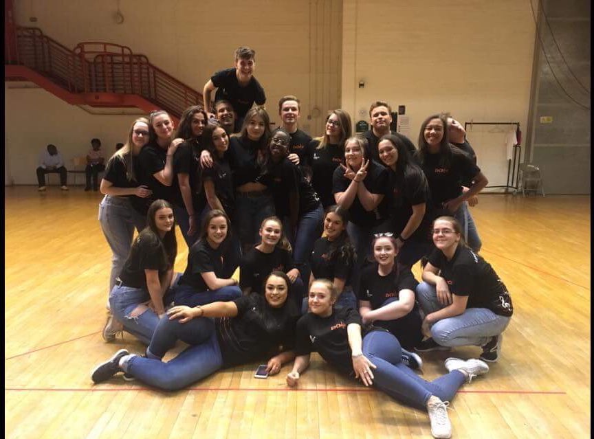 EnchoirLCC's tweet photo. We’ve had a fantastic 2 night’s performing with the wonderful community cast of Searching for the Heart of Leeds at @LeedsPlayhouse 🎉 and we’re loving the new name! Thanks for inviting us to be part of such a nostalgic, moving and personal piece of theatre 🙌🏼 https://t.co/qGR3lfn2TK