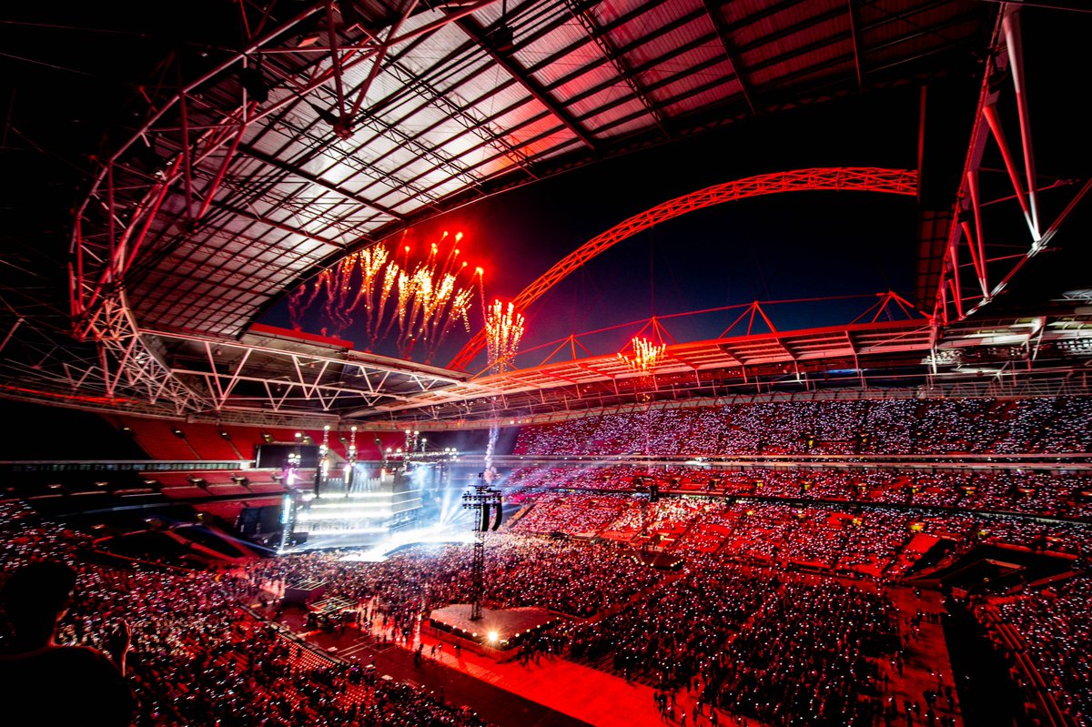 wembleystadium's tweet photo. AMAZING end to an incredible two nights of @taylorswift13 at Wembley 🙌

Can we do it all again ?! https://t.co/I9uXnclGkc