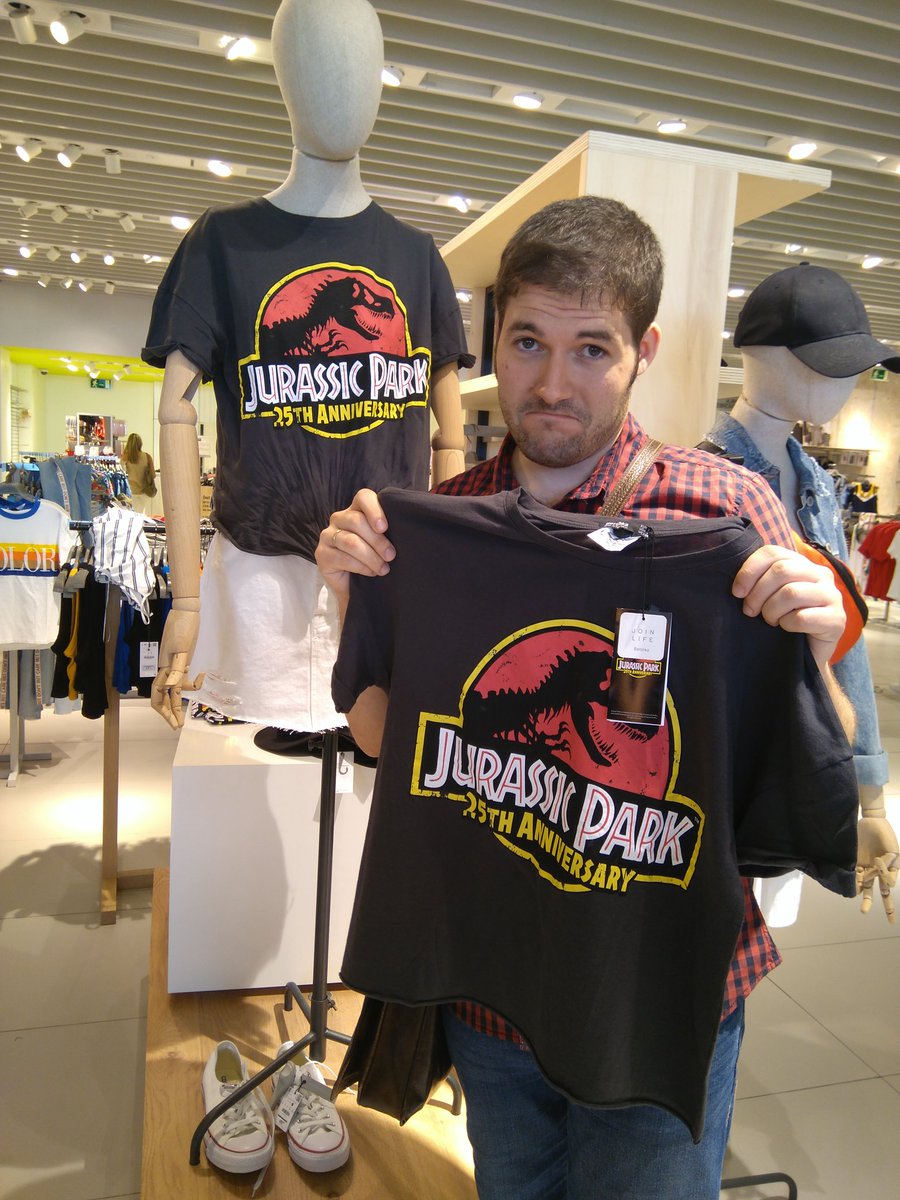 ZARA sur Twitter : "@Jon_Valera @DinopolisTeruel @Hispanosaurus @YofuiaEGB @ColectivoCroma @Museojurasico @El_Pakozoico @pakozoic @JurassicWorld_4 Gracias por tu Jon. Por el momento, la camiseta con el logo que nos