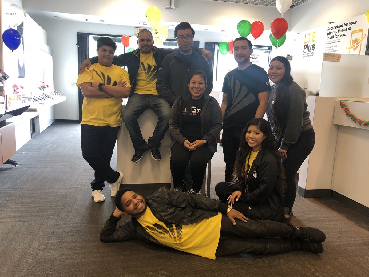 Chesterfield582 all smiles and ready to take home the 💰💰💰   #sprintsaysthanks <a href="/TLE619/">Trent E</a> <a href="/MichaelWHurst1/">Michael Hurst</a> <a href="/kkwestisbest/">kevin kunkel</a> <a href="/southwestOps/">SprintSouthWestOps</a> @groa09