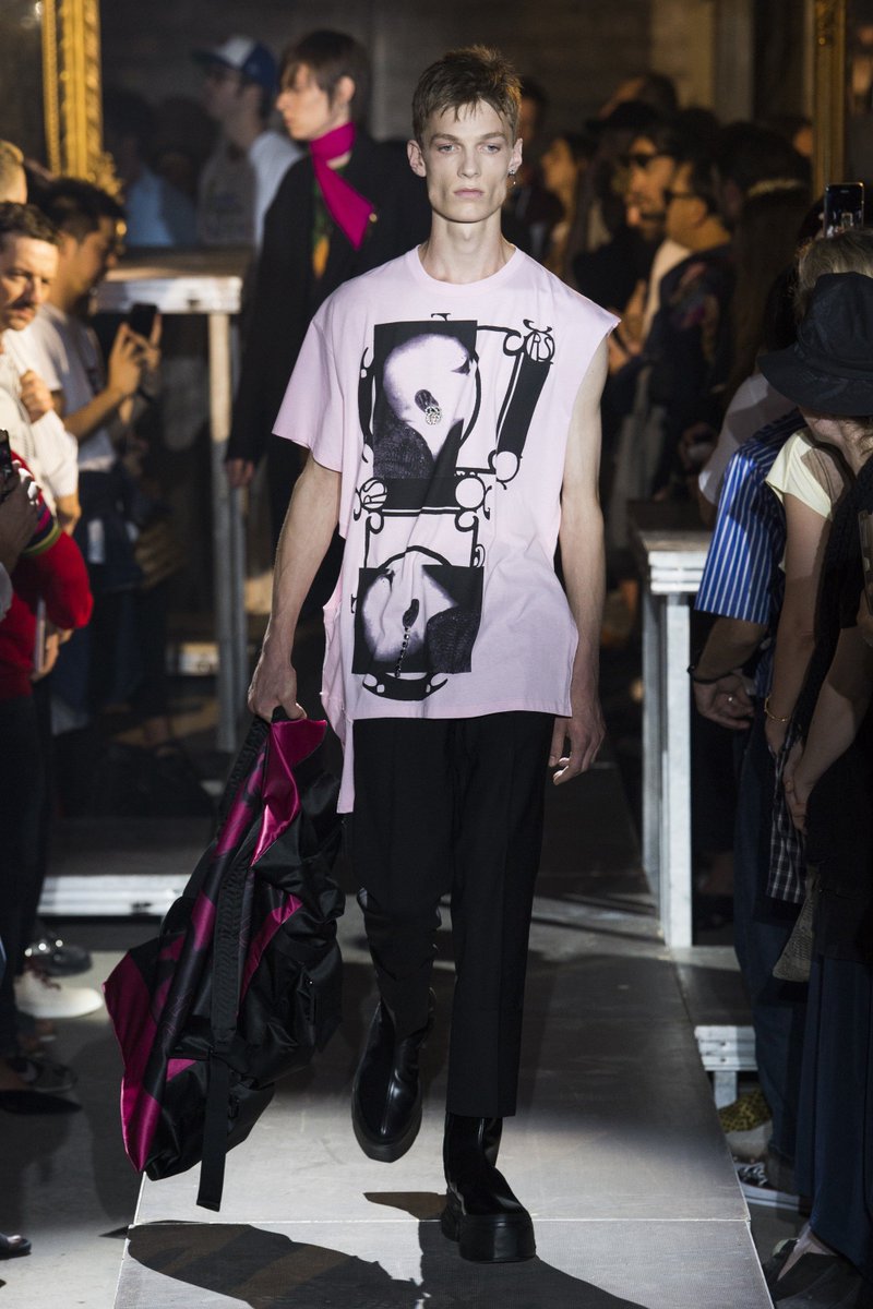 StudioFWI's tweet photo. Raf Simons SS19 ~ https://t.co/PqZ6R1YWDl
