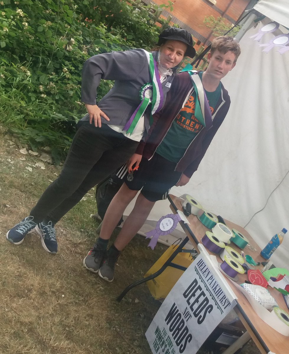 Lisaj_mc's tweet photo. How fab is our @MyGreatPlace @richman_emma in her @PankhurstCentre costume at today @StanleyGrovePA #biggerbookbash π https://t.co/VIfupXfpch