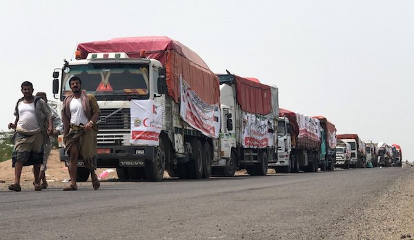 РезÑлÑÐ°Ñ Ñо Ñлика за 100-truck convoy loaded with humanitarian aid arrives in Mocha, Yemen